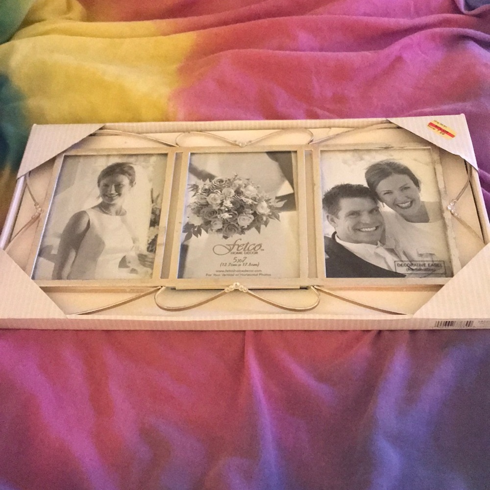 NWT 3 wedding picture frame